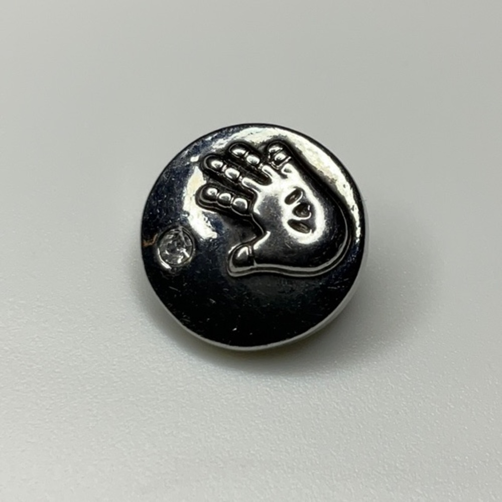 Petite Ginger Snap 12mm: Silver Toned Hand with White Crystal